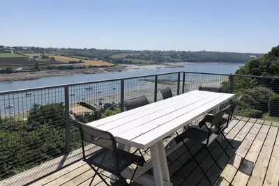 Image de Maison Vue Mer/Riviere au port de la Roche Jaune
