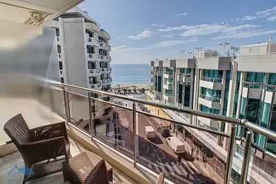 Image de T2 vue mer latérale dans résidence de standing