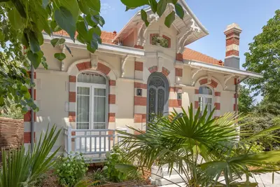 Image de Arcachonnaise d'exception lumineuse et calme en Ville d'hiver, Parc Mauresque