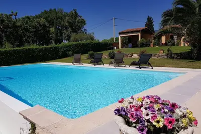 Image de Villa indépendante avec Grande piscine et Cuisine d'été