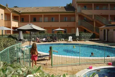 Image de Jolie F2 à 200 m de la plage et dans une résidence avec piscine et Wi-Fi