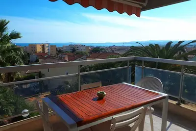 Image de Entre Monaco et Cannes, vue mer, piscine