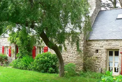Image de A La Pointe De La Bretagne En Finistere - Maison Typique 900m De La Mer Arboree