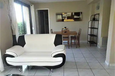 Image de Two rooms in villa with swimming pool and large terrace 18 kms from Nice
