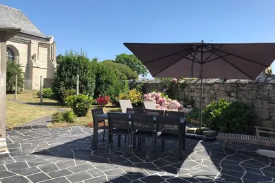 Image de Grande maison rénovée kerity proche à 2 pas du port et de la plage