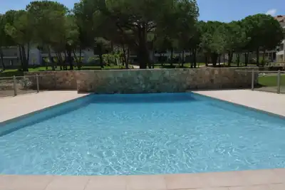 Image de T3 65 m2 +55 m2 terrasse, dans residence avec parc et piscine. plage centre 400m