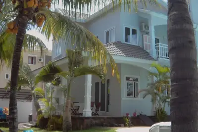 Image de Appartement Au 1er Etage D Une Jolie Villa Avec Piscine
