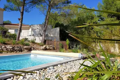 Studio d'hôtes les libellules, parking et piscine