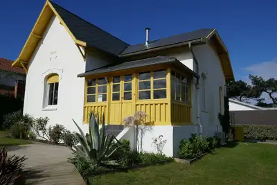 Image de Maison de charme à 200 mètres de la plage (4*)