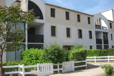 Image de T2 bis 200m de plage - parking -