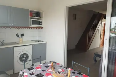 Appartement T2 Duplex climatisé proche marina