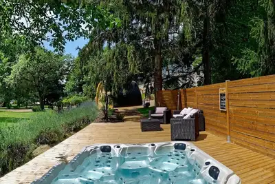 Image de Propriété de charme, piscine & spa, max 30 pers, 200km de Paris, Val de loire