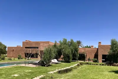 Villa secrète d architecte ( Ko Marrakech ) au cœur d une oliveraie