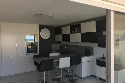 Image de Narbonne plage Face à la plage à 50 mètres de la plage et du centre ville