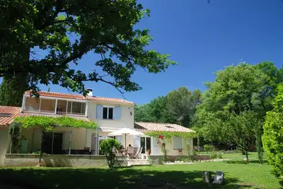 Image de Villa au calme très proche d'Aix en Provence
