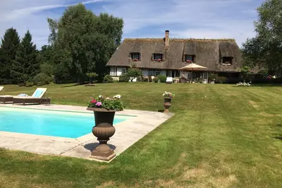 Image de Grande Chaumière avec Piscine chauffée