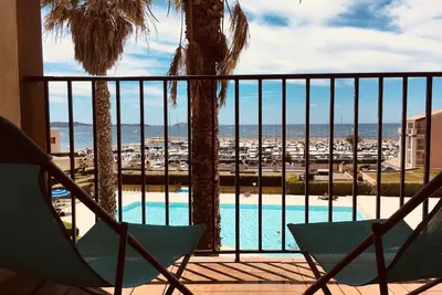 Image de Location T2 vue mer avec piscine à la Coudoulière