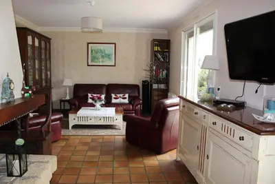 Image de Belle Maison de Vacances  toute équipée dans un village paisible