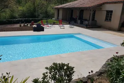 Image de maison avec piscine simpat Ă louer