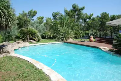 Image de Maison De Standing Entre Aix Et Cassis Au Coeur D'Un Jardin Paysage