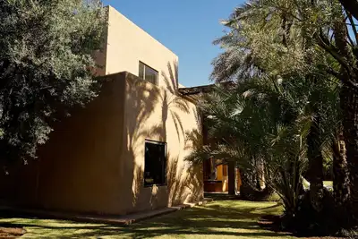 Image de Villa de luxe à Marrakech avec piscine privée composée de 5 suites et 2 chambres