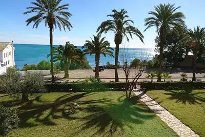 Image de Appartement familial neuf première ligne de mer