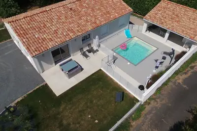 Image de Un gîte où il fait bon vivre. . le calme de la campagne, mais proche de la ville