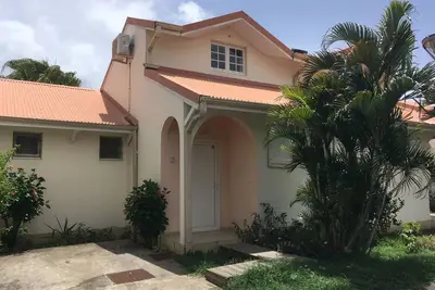 Image de Saint-Anne, maison de type F3 jusqu'a 6 personnes à proximité des plages