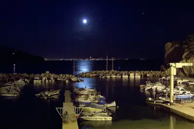 Image de Magnifique loft de 70 m 2 au creux d'une calanque de la côte bleue