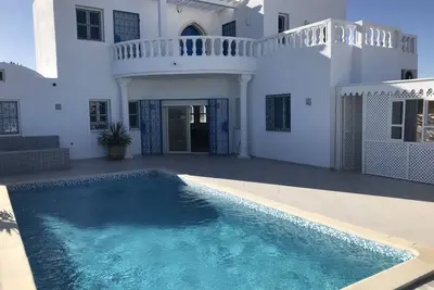 Image de Belle villa avec piscine
