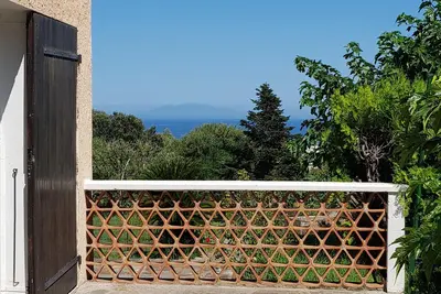 Image de Charmant logement avec entrée et jardin strictement indépendant à 2km des plages