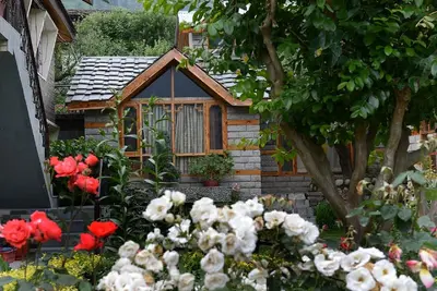 Image de Shoran dans Treetops Cottage - Bungalow autonome