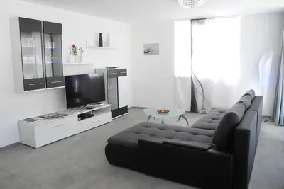 Image de Moderne, Neuf 3. 5 pièces à Brig avec une magnifique vue sur les montagnes