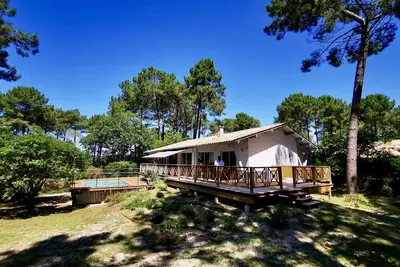 Image de Villa au cœur du golf de Biscarosse dans un écrin de verdure entre lac et océan