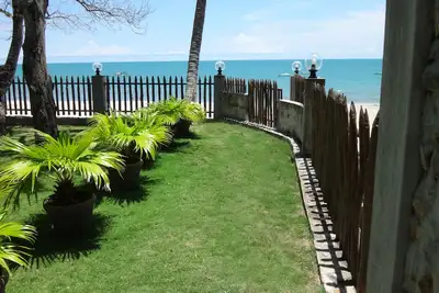 Image de Une oasis du tiers-monde sur la plage idyllique de Santa Clara.