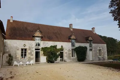 Image de Grande maison de famille avec piscine