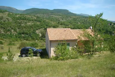 Image de Villa dans les gorges de la Méouge avec vue sur la vallée
