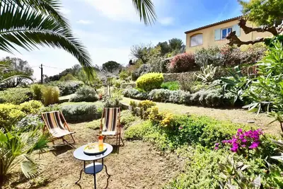 Image de Superbe rdc de villa, terrasse couverte, jardin.
