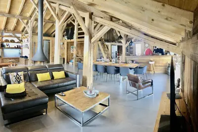 Image de Ski In/Out : Grand chalet rénové de 400m situé sur les pistes