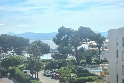 Image de Charmant T1 Cap Raphaël au Port Santa Lucia