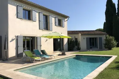 Image de Villa familiale avec piscine entre Alpilles et Luberon / Au cœur de la Provence