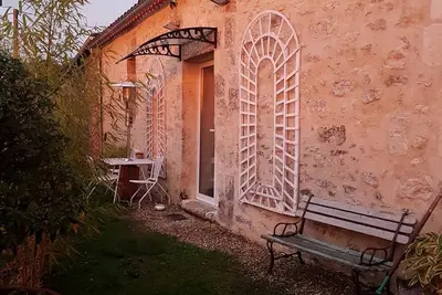Image de Chambres d'Hôtes près Saint-Emilion Appartement Suite cosy.