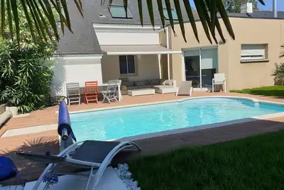 Image de Maison Piscine Privée, très calme, sans vis à vis- Climatisation-Nantes-