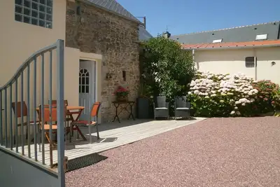 Image de Grange rénovée dans un petit village tranquille à 1 Km du bourg et commerce