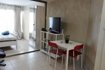 Image de Haifa Achuza centre moderne petit budget 2br + balcon