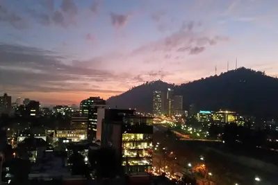 Image de Grande terrasse donnant sur le cerro San Cristobal