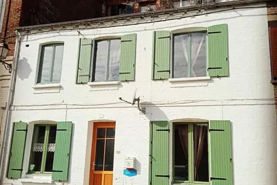 Image de Au pied des remparts  de Saint Valery sur Somme en Baie de Somme
