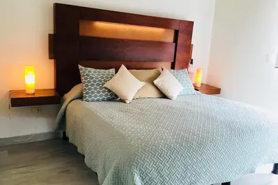 Image de Appartement de luxe à 1 minute de la plage 5pax / 2br☼