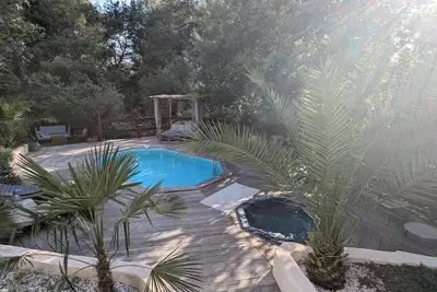 Image de Villa coin de paradis maison avec piscine