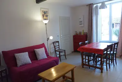 Image de Gîte 5 à 7 personnes. A 20 mn de La Rochelle, 10 mn du Marais Poitevin.